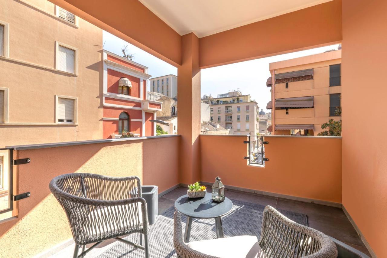 Vittoria'S Luxury Apartment Cagliari Extérieur photo