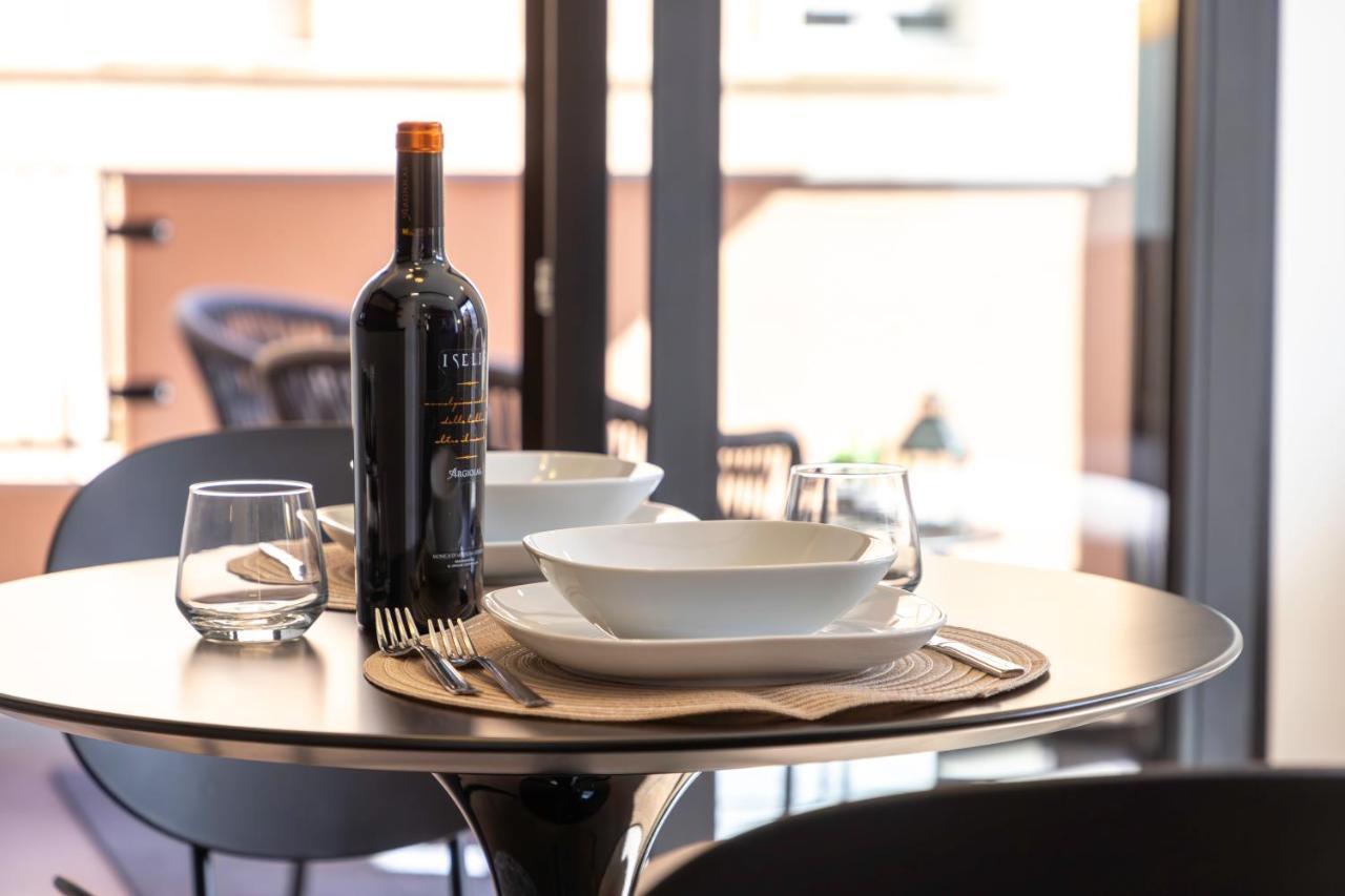 Vittoria'S Luxury Apartment Cagliari Extérieur photo