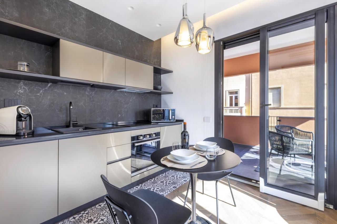 Vittoria'S Luxury Apartment Cagliari Extérieur photo